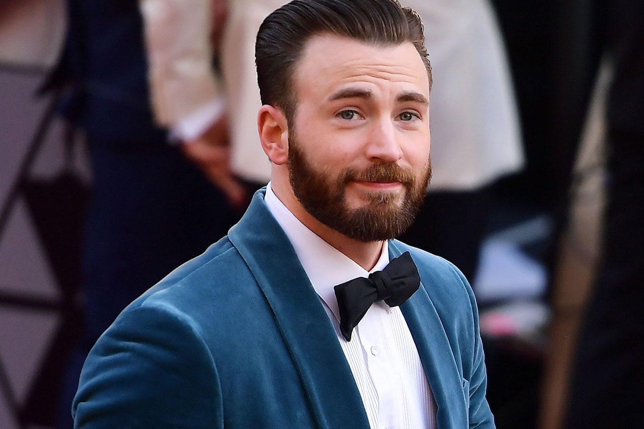 Chris Evans To Star Across Dwayne Johnson in 'Red One'