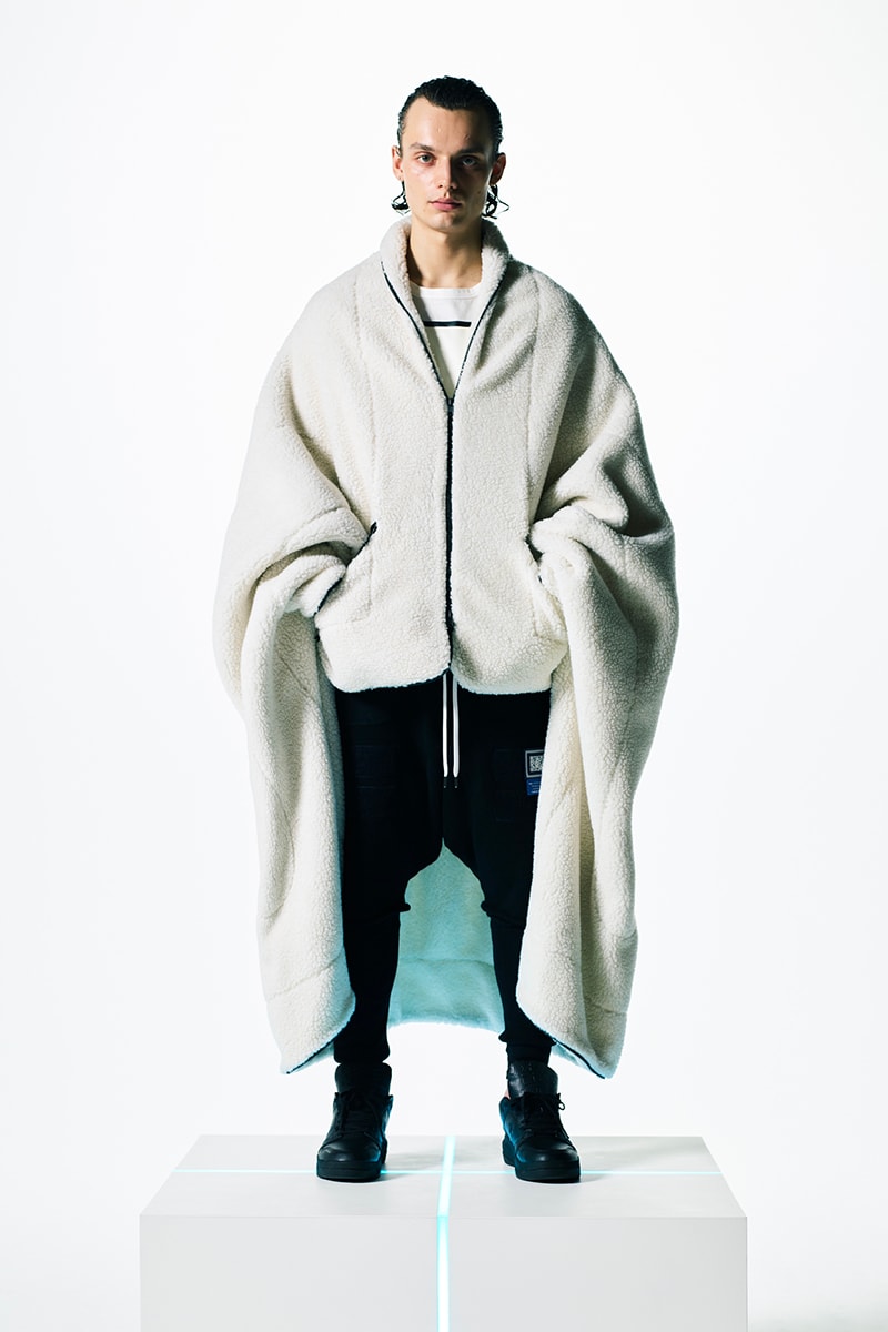 Fumito Ganryu HOMEOSTASIS FW22 Collection Runway