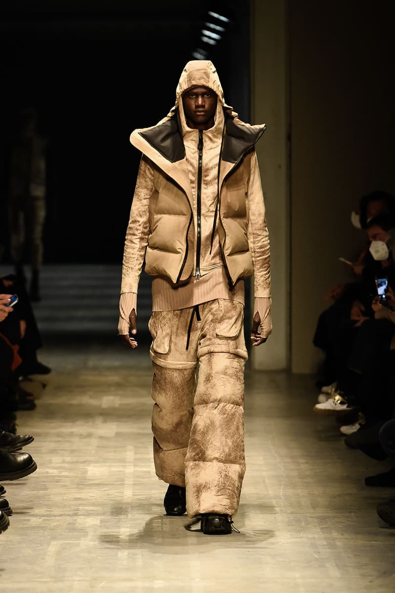 GALL FW22 Is Where Tailoring Meets Volume milan fashion week runway models justin gall murk earthy tones geometric pattern volume high fashion technical effortless