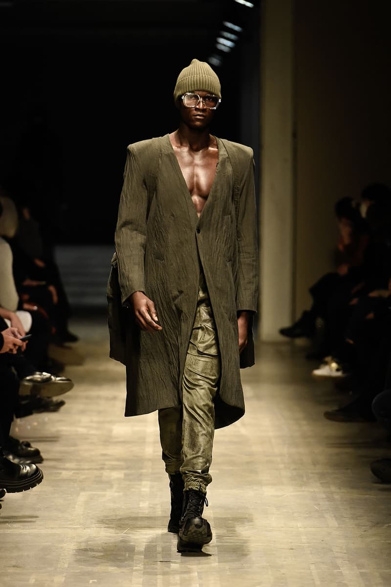 GALL FW22 Is Where Tailoring Meets Volume milan fashion week runway models justin gall murk earthy tones geometric pattern volume high fashion technical effortless
