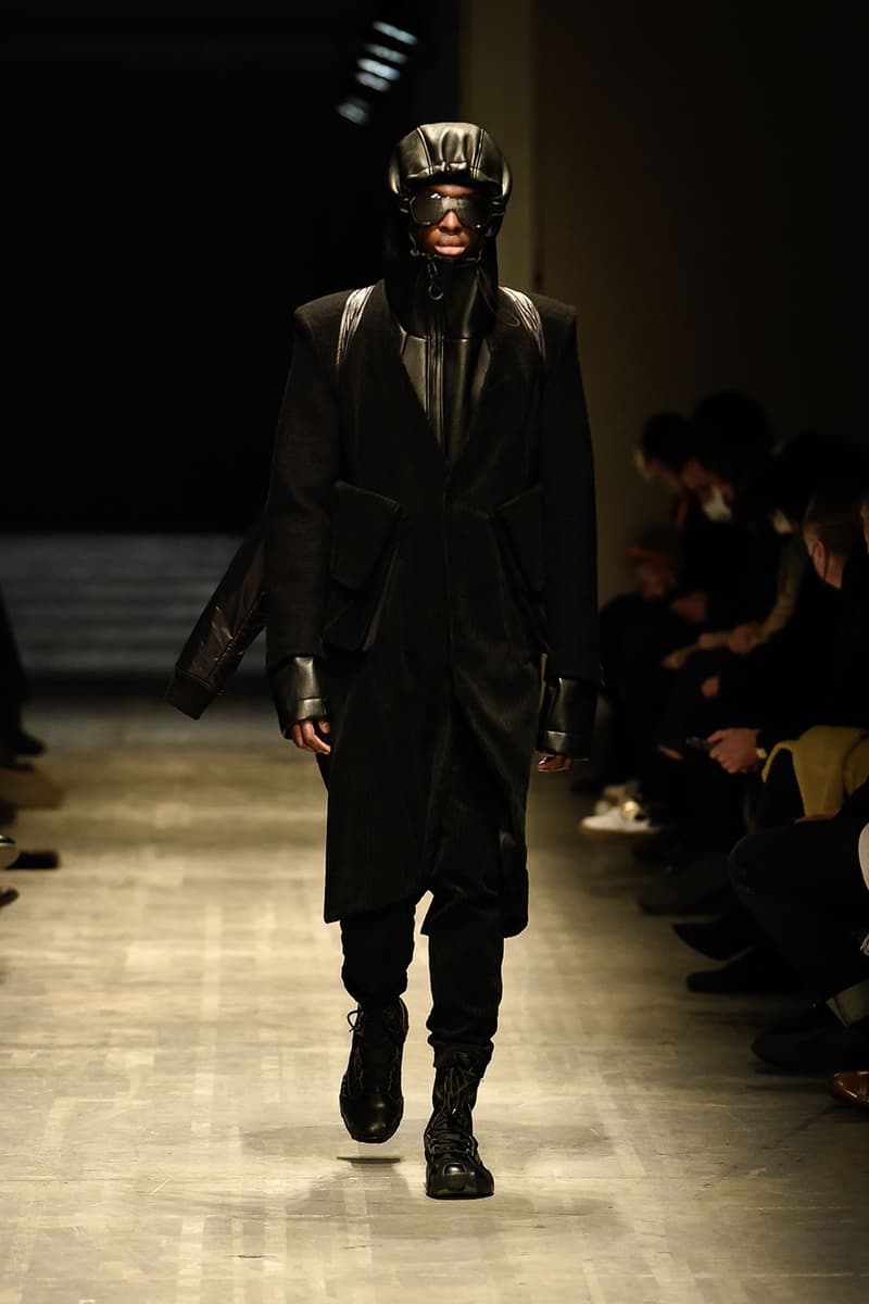 GALL FW22 Is Where Tailoring Meets Volume milan fashion week runway models justin gall murk earthy tones geometric pattern volume high fashion technical effortless