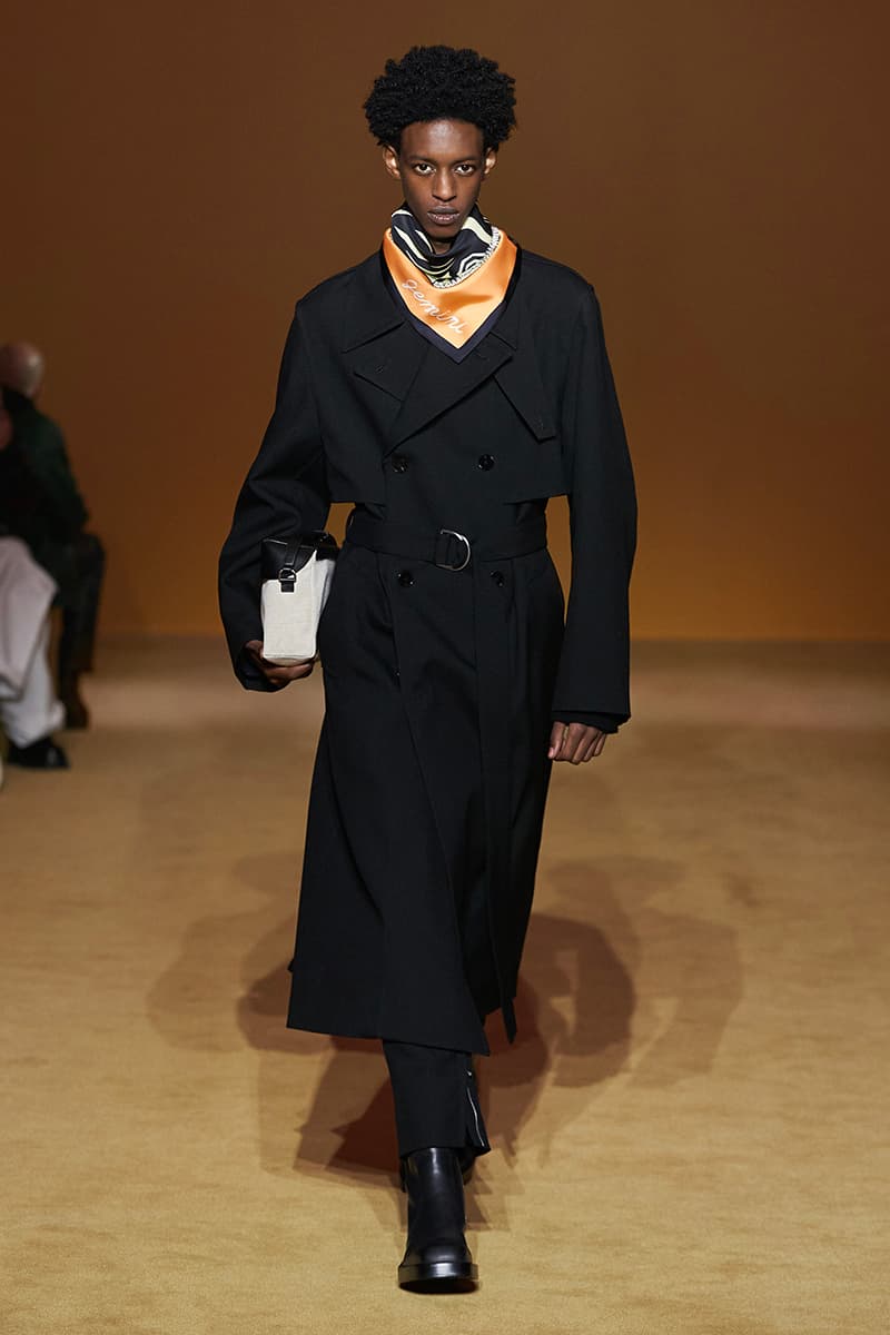 Jil Sander FW22 Collection Runway Photo Watch Fall Winter 2022 Lucie Luke Meier