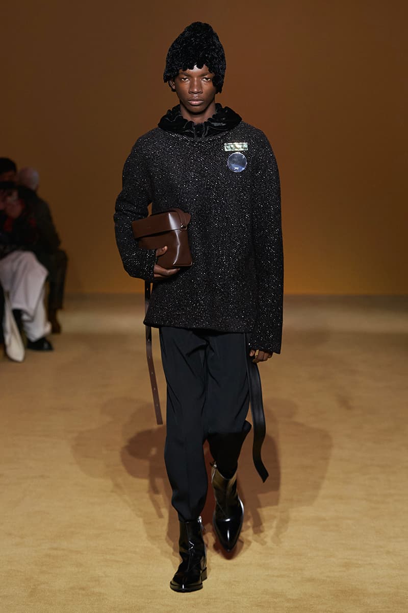 Jil Sander FW22 Collection Runway Photo Watch Fall Winter 2022 Lucie Luke Meier