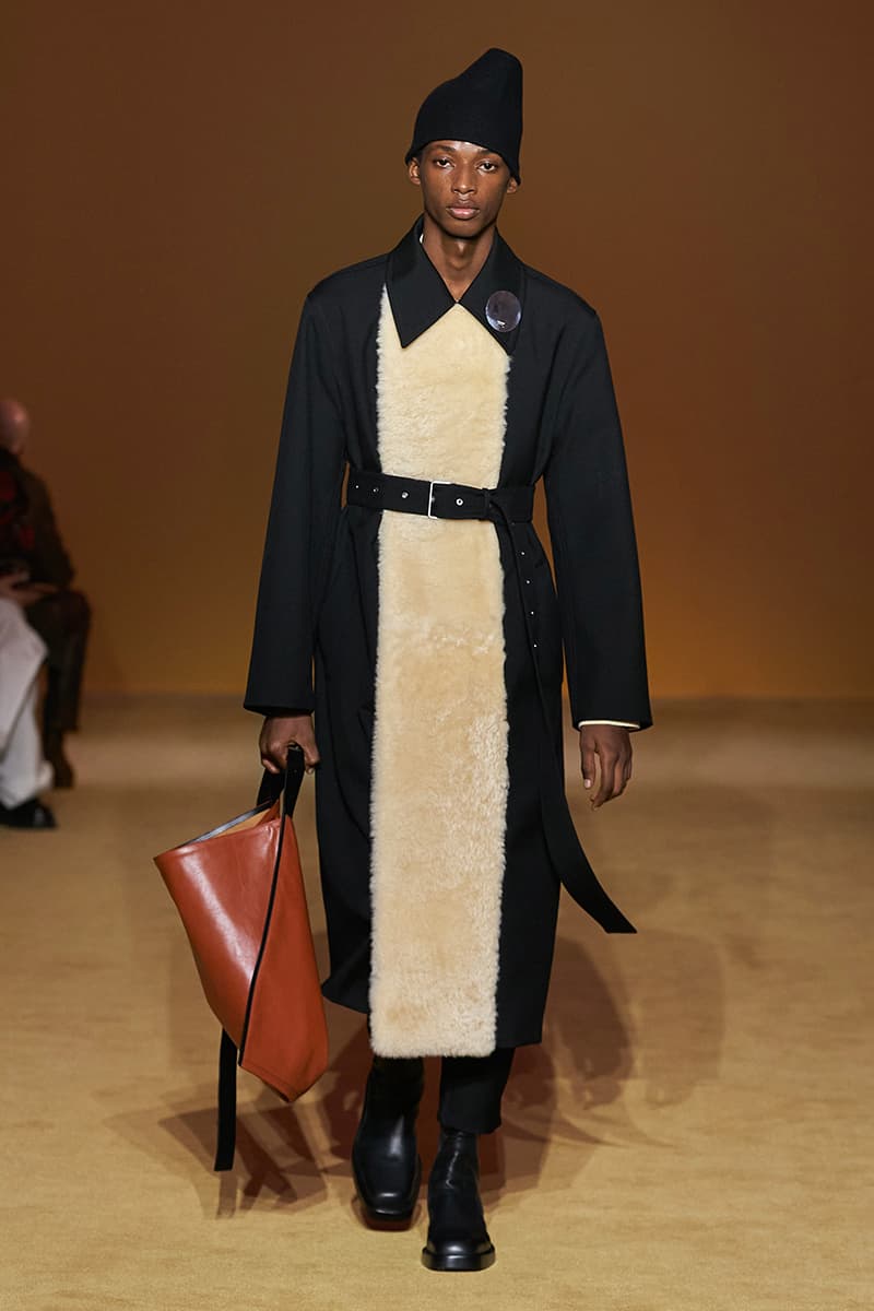 Jil Sander FW22 Collection Runway Photo Watch Fall Winter 2022 Lucie Luke Meier