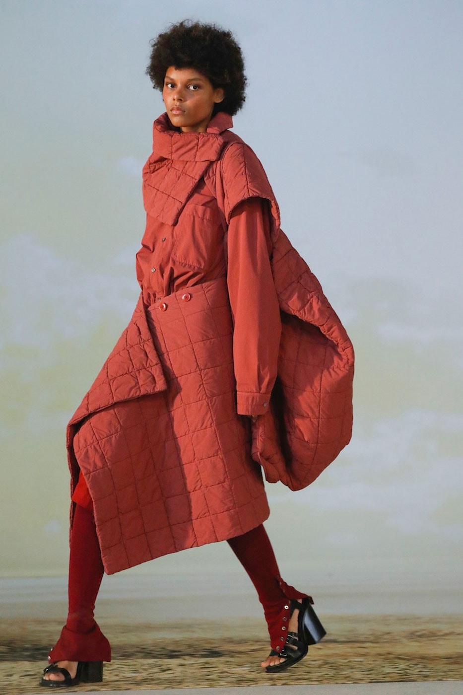 Lemaire Fall/Winter 2022 Paris Fashion Week Collection FW22 Presents a Sophisticated Take On Functional Apparel Christophe Lemaire and Sarah-Linh Tran