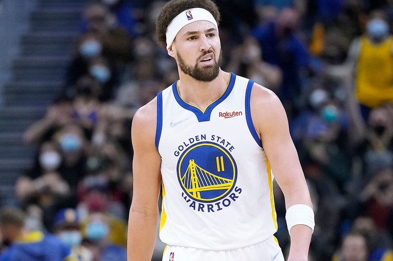 Klay Thompson Puts on a Show in Return to Golden State Warriors nba basketball cleveland cavaliers three pointers splash brothers steph curry draymond green