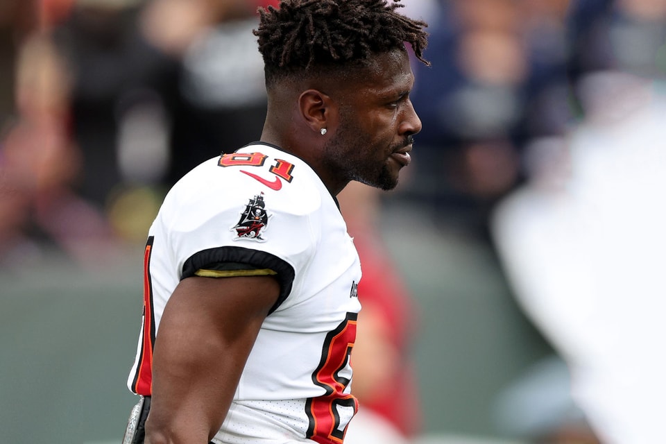 Dispute between Antonio Brown and Bucs head coach over ankle injury caused  Buccaneers exit, attorney says