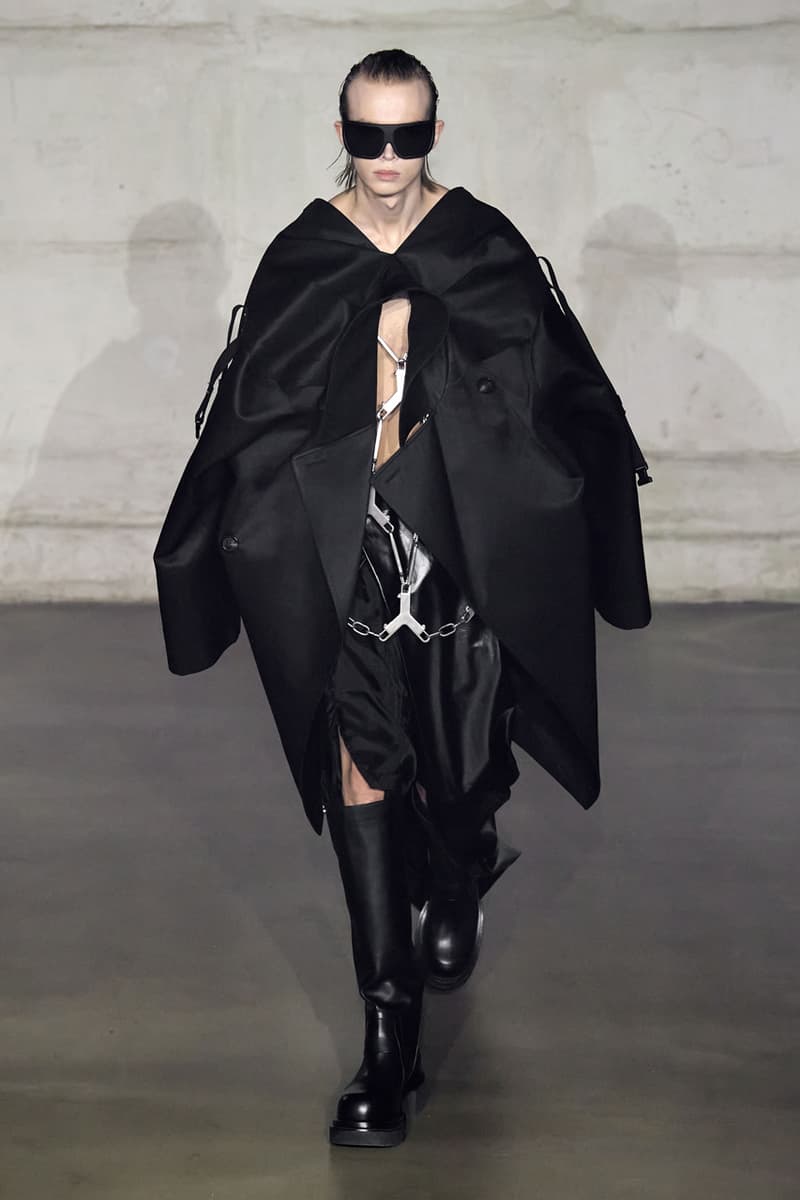 Rick Owens "STROBE" Fall 2022 Menswear Paris Fashion Week Palais de Tokyo Runway Collection Mens Review Lightbulb Hats Dan Flavin Kiss Boots