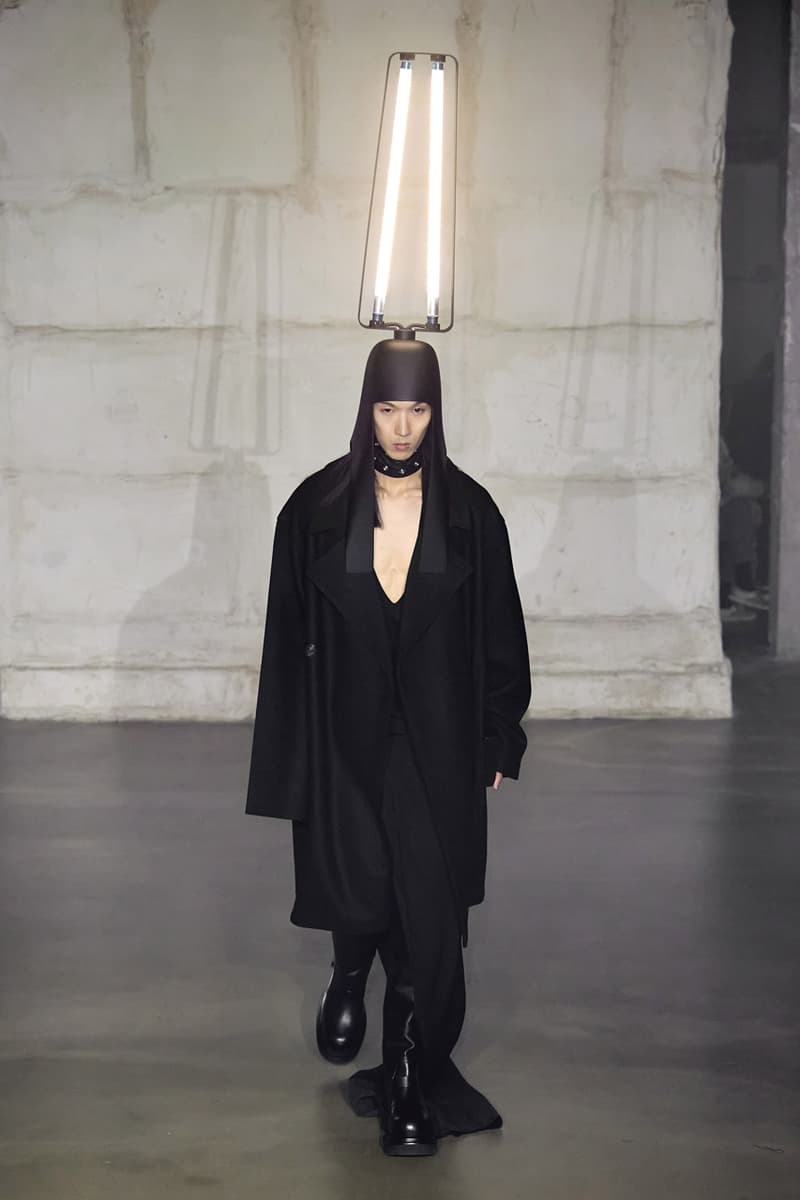 Rick Owens "STROBE" Fall 2022 Menswear Paris Fashion Week Palais de Tokyo Runway Collection Mens Review Lightbulb Hats Dan Flavin Kiss Boots