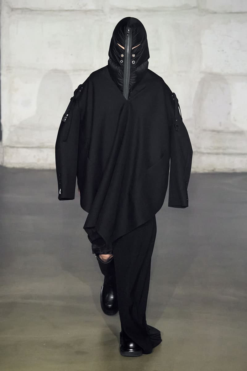 Rick Owens "STROBE" Fall 2022 Menswear Paris Fashion Week Palais de Tokyo Runway Collection Mens Review Lightbulb Hats Dan Flavin Kiss Boots