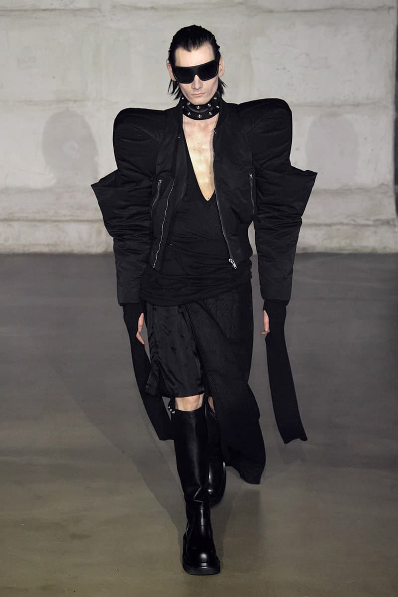 Rick Owens "STROBE" Fall 2022 Menswear Paris Fashion Week Palais de Tokyo Runway Collection Mens Review Lightbulb Hats Dan Flavin Kiss Boots