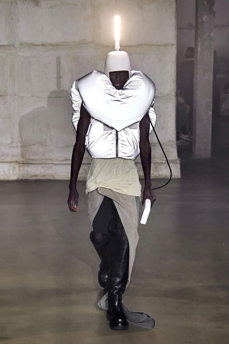 Rick Owens "STROBE" Fall 2022 Menswear Paris Fashion Week Palais de Tokyo Runway Collection Mens Review Lightbulb Hats Dan Flavin Kiss Boots