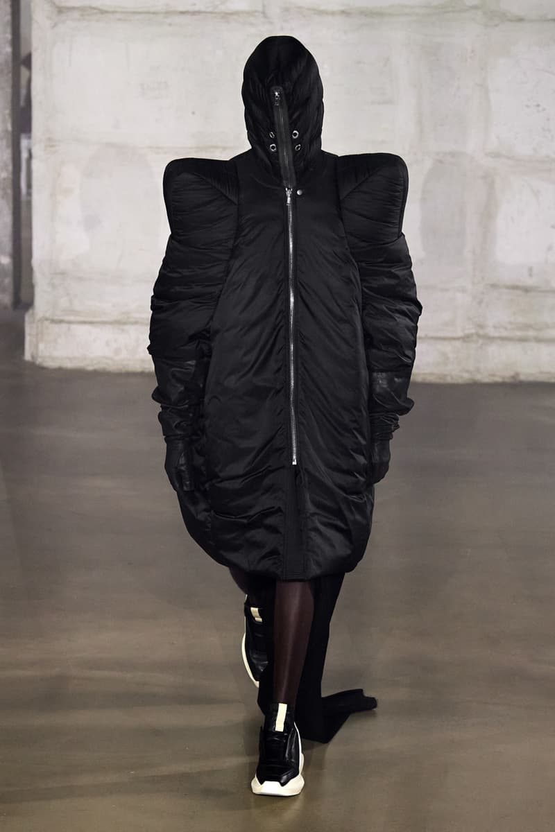 Rick Owens "STROBE" Fall 2022 Menswear Paris Fashion Week Palais de Tokyo Runway Collection Mens Review Lightbulb Hats Dan Flavin Kiss Boots