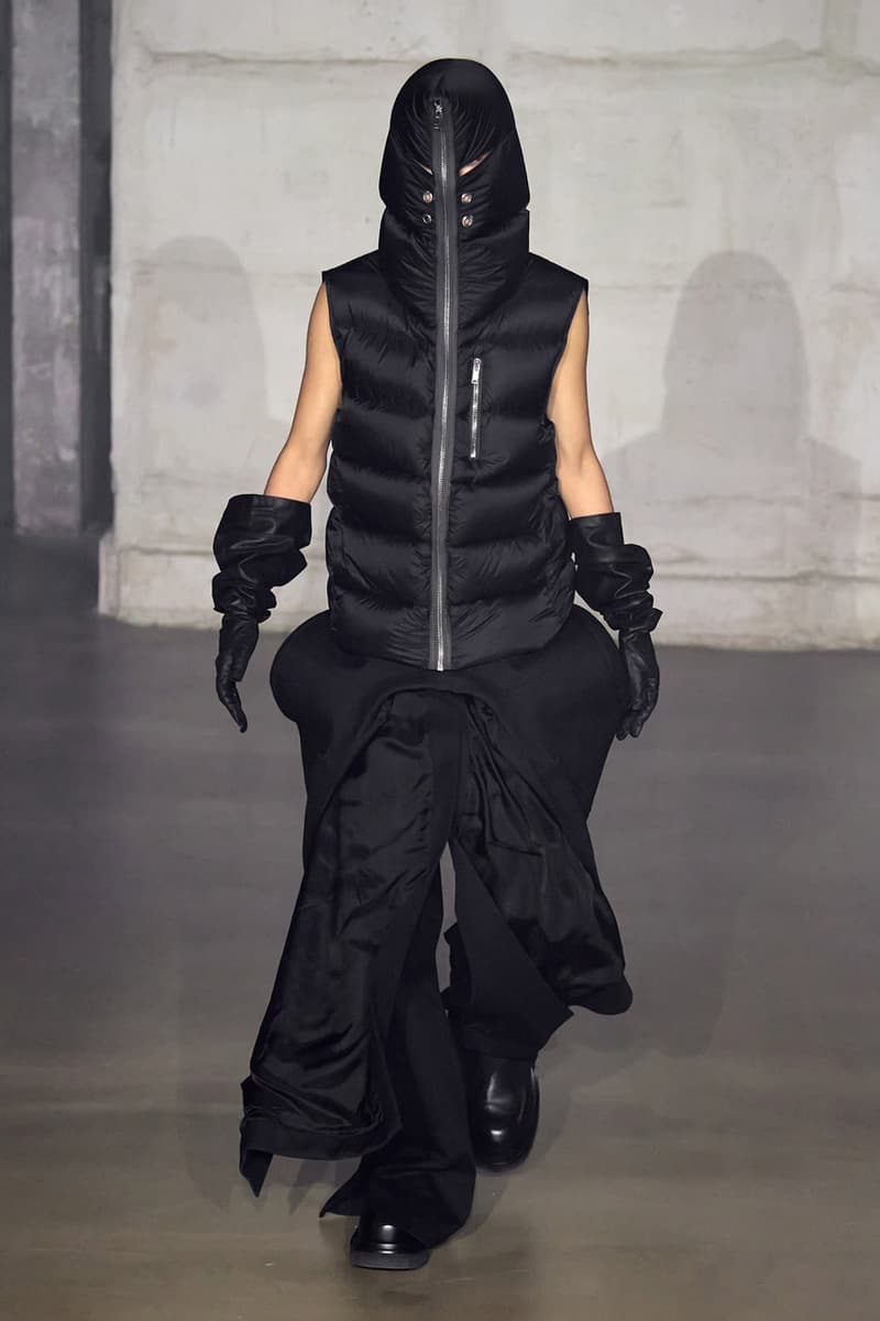 Rick Owens "STROBE" Fall 2022 Menswear Paris Fashion Week Palais de Tokyo Runway Collection Mens Review Lightbulb Hats Dan Flavin Kiss Boots