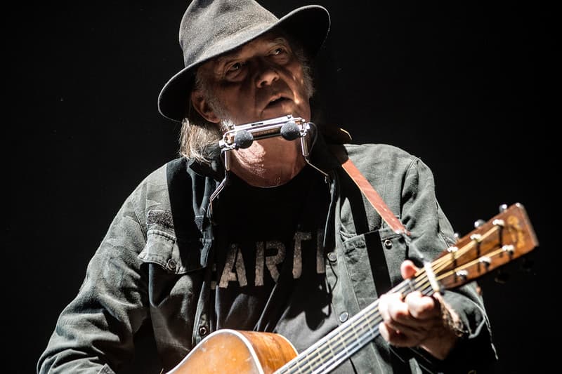 Spotify to Remove Neil Young From Spotify Following Joe Rogan Ultimatum Covid 19 misinformation falsehoods warner bros 60 percent revenue streaming platform news