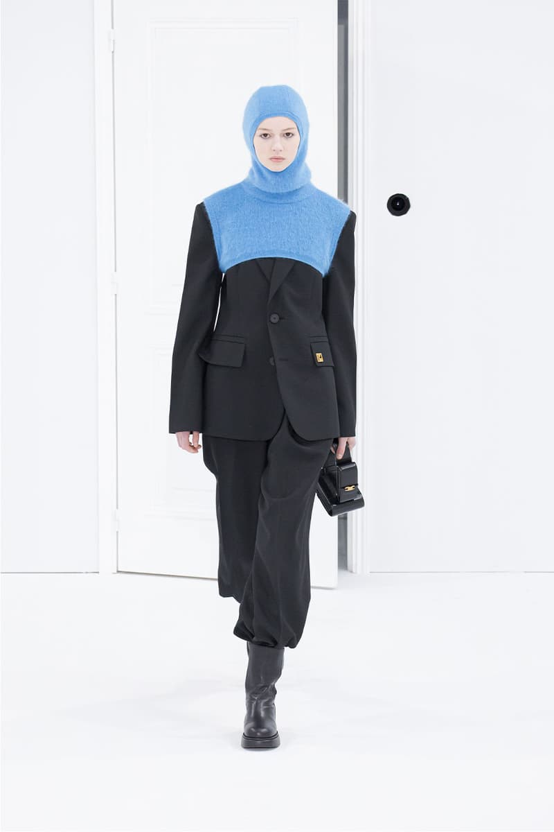 WOOYOUNGMI FW22 Finds the Sweet Spot for Comfortable Layering and Soft Tailoring fall/winter 2022 Paris Fashion Week Runway Collection