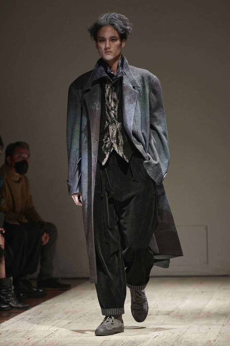 Yohji Yamamoto FW22 Introduces Gothic Fantasy for the Dickensian Bloke paris fashion week fall winter 2022 tokyo