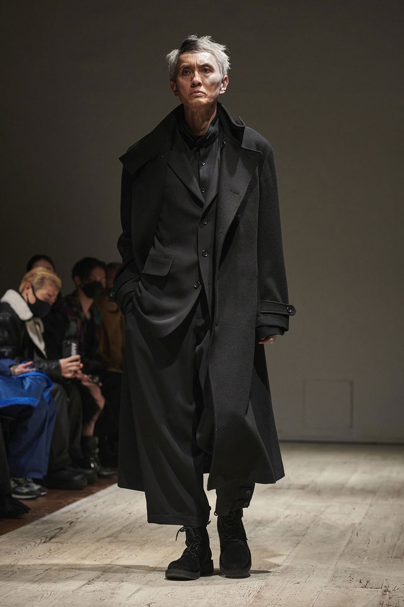 Yohji Yamamoto FW22 Introduces Gothic Fantasy for the Dickensian Bloke paris fashion week fall winter 2022 tokyo