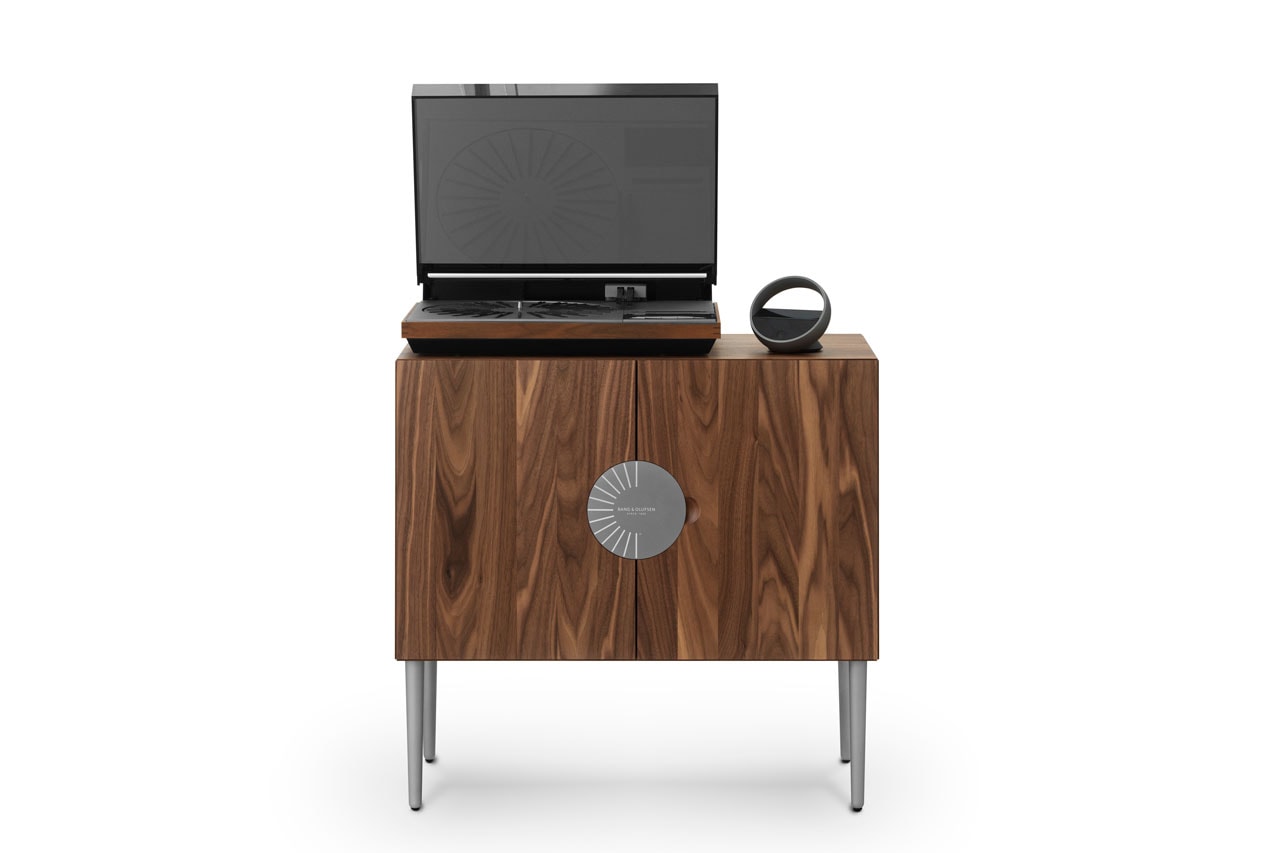 Bang & Olufsen Expands Re-Created Classics With New Beosystem 72–22 Tech