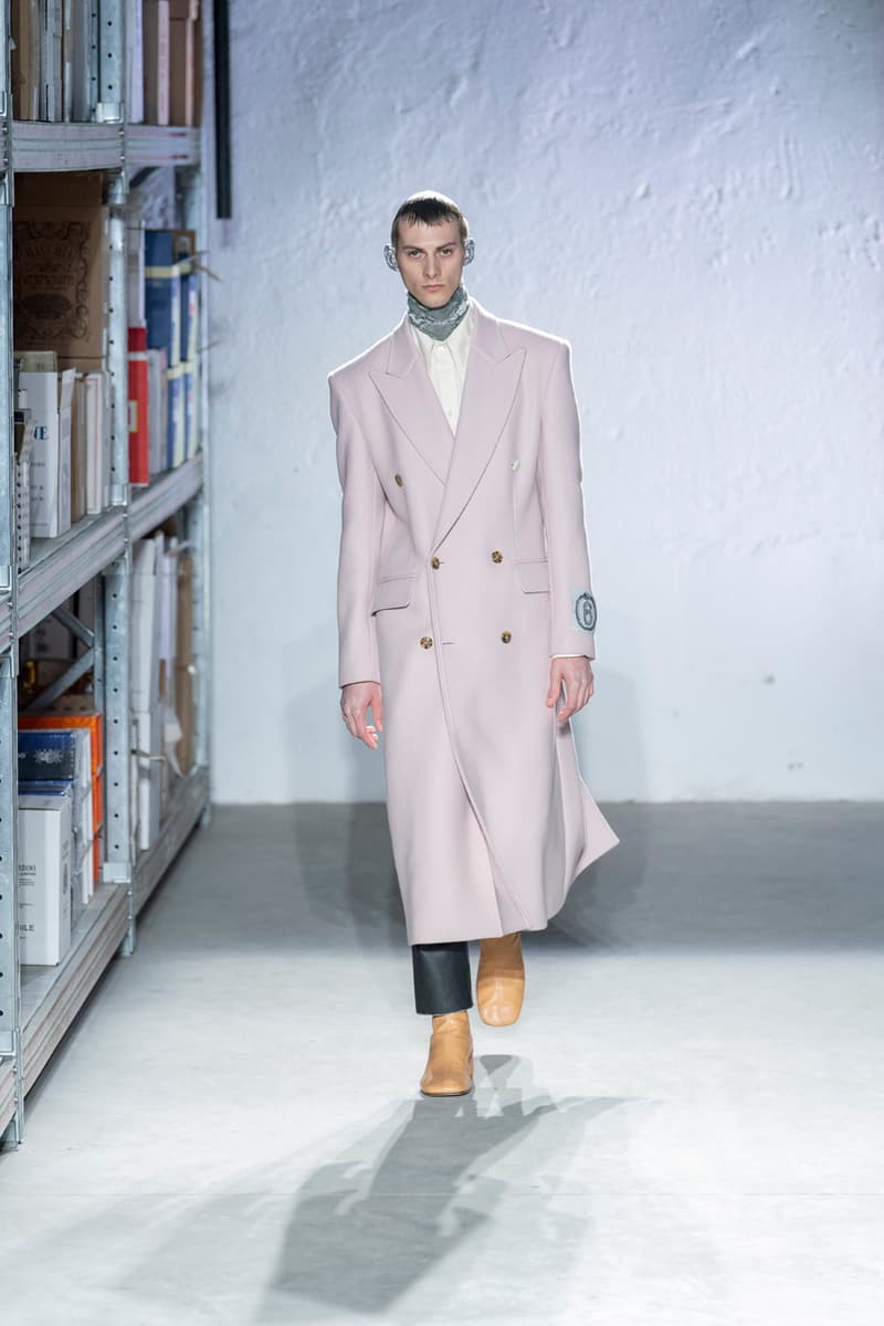 MM6 Maison Margiela FW22 Epitomizes Transitional Design