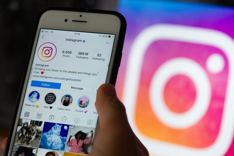 Scammers Stole $770 Million USD From Social Media Users in 2021