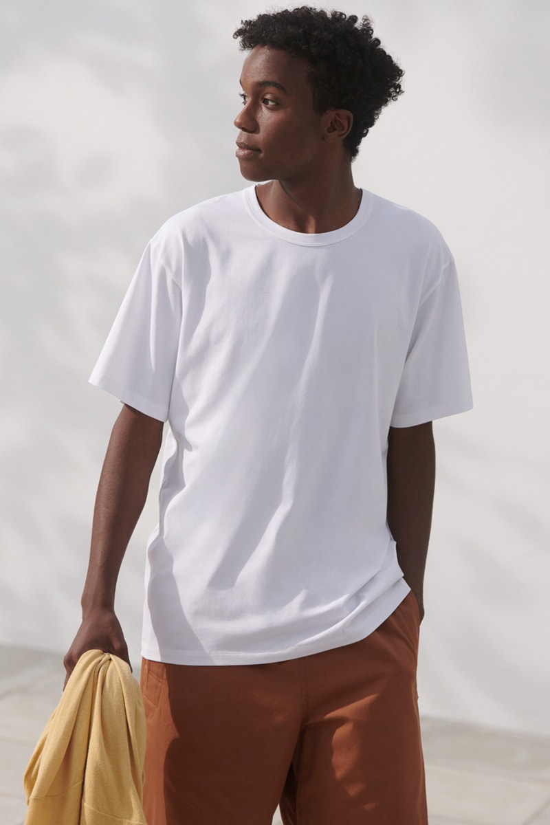 UNIQLO Releases Core Tee Lineup Wardrobe Staples Minimalist T-Shirts Crew Necks Sportswear Moisture-Wicking Silhouettes Quick-Dry Fundamental Pieces Spring Summer 2022 Collection 