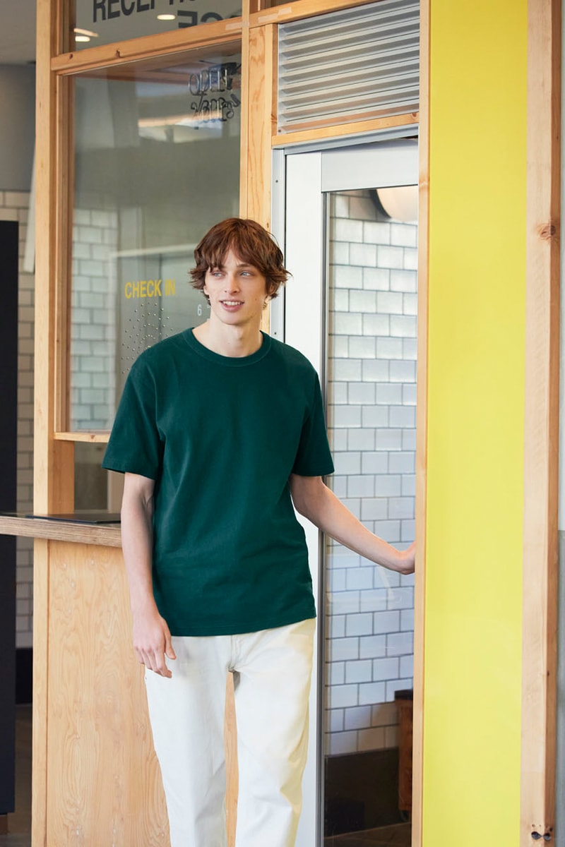 UNIQLO Releases Core Tee Lineup Wardrobe Staples Minimalist T-Shirts Crew Necks Sportswear Moisture-Wicking Silhouettes Quick-Dry Fundamental Pieces Spring Summer 2022 Collection 