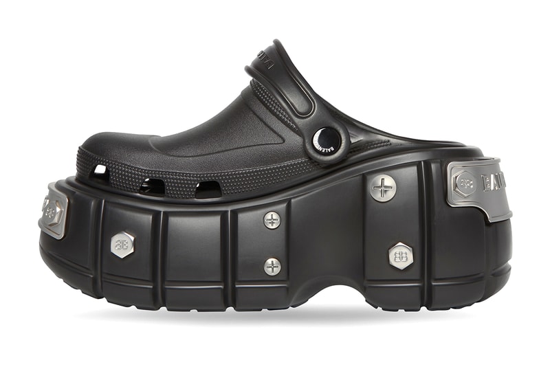 Balenciaga HardCrocs ™ Sandal Black Rubber Spring Summer 2022 SS22 Runway Show Red Carpet Demna Gvasalia Elliot Page Footwear Grunge Release Information Pre-Order