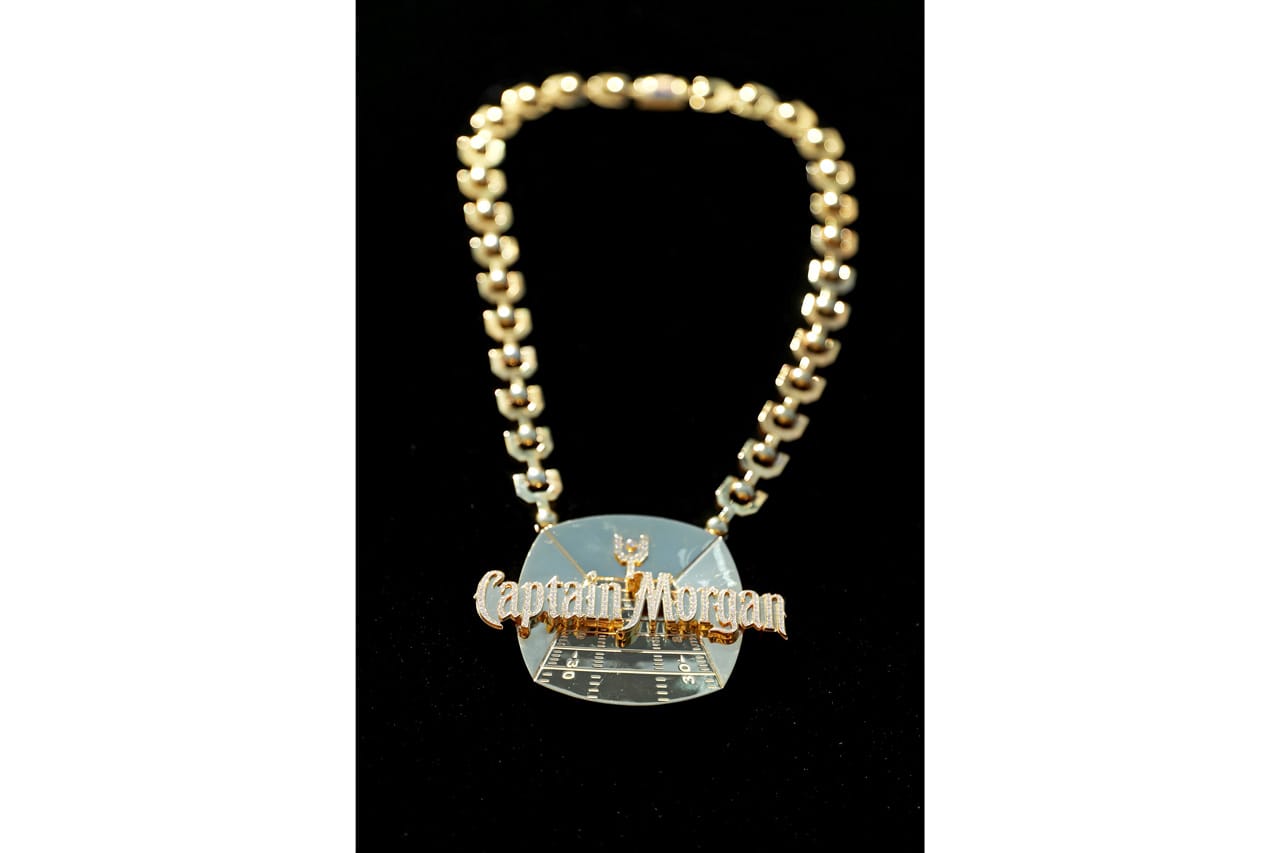 New York Giants NFL Gold Chain Necklace – NFL necklace – BaubleBar