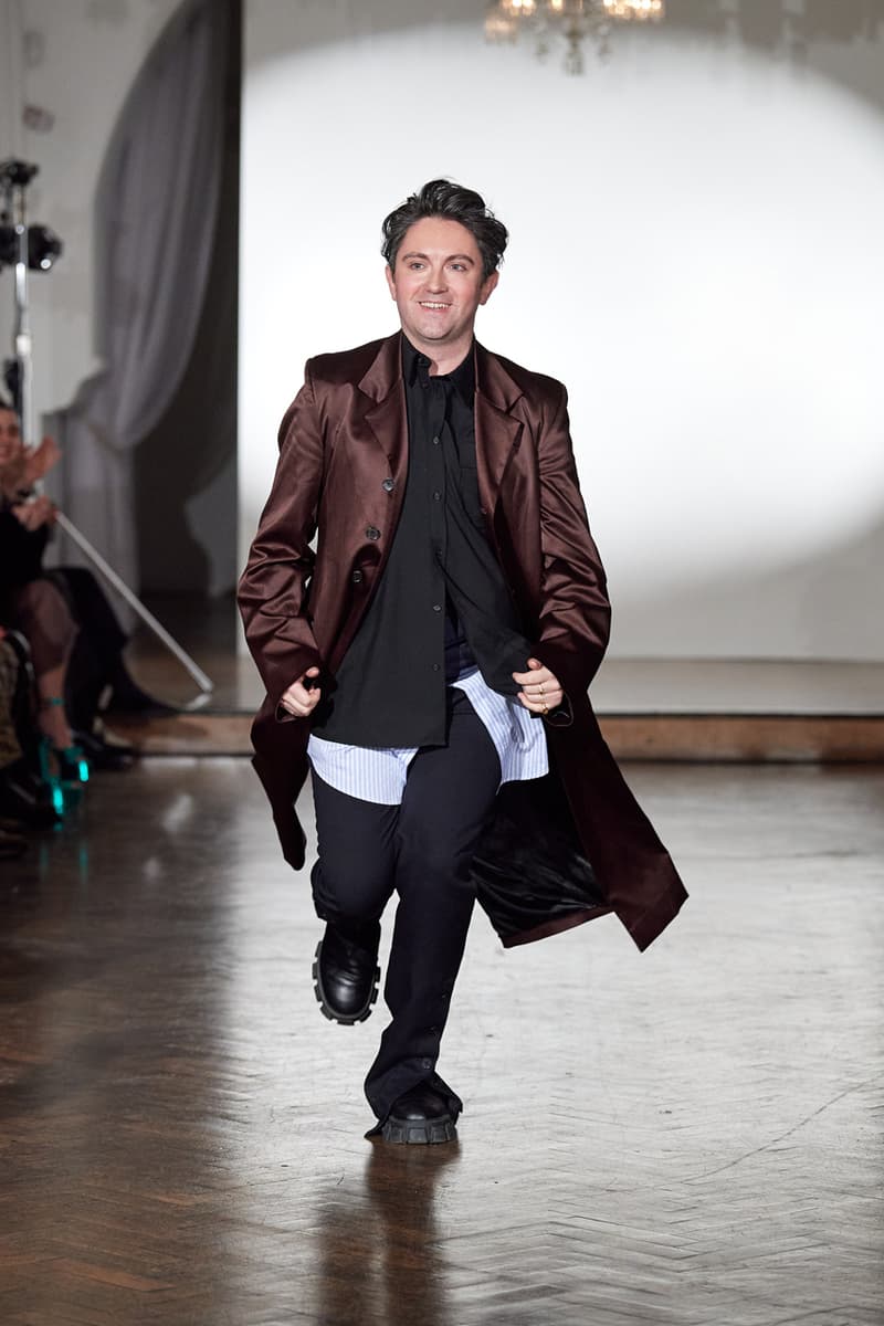 Daniel W. Fletcher Fall 2022 Ready to Wear Menswear Womenswear Collection London Fashion Week Runway Tom Daley Scarves Knits Pete Fletcher Dad Football British Designer 