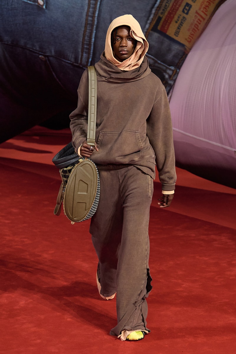 Diesel Fall/Winter 2022 Runway Show Glenn Martens Milan Fashion Week Autumn Winter FW22 