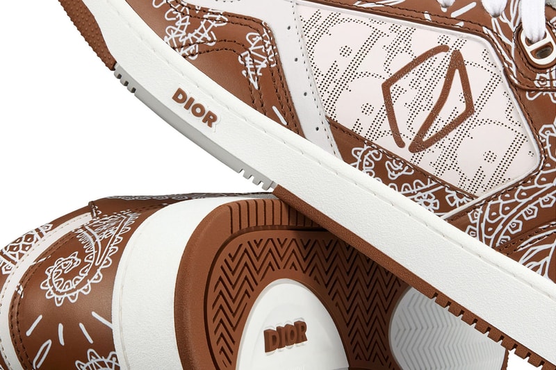 Dior SS22 Paisley Print B27 Low Top Sneakers Release Info White Navy Coffee 3SN272ZOF_H760-b27