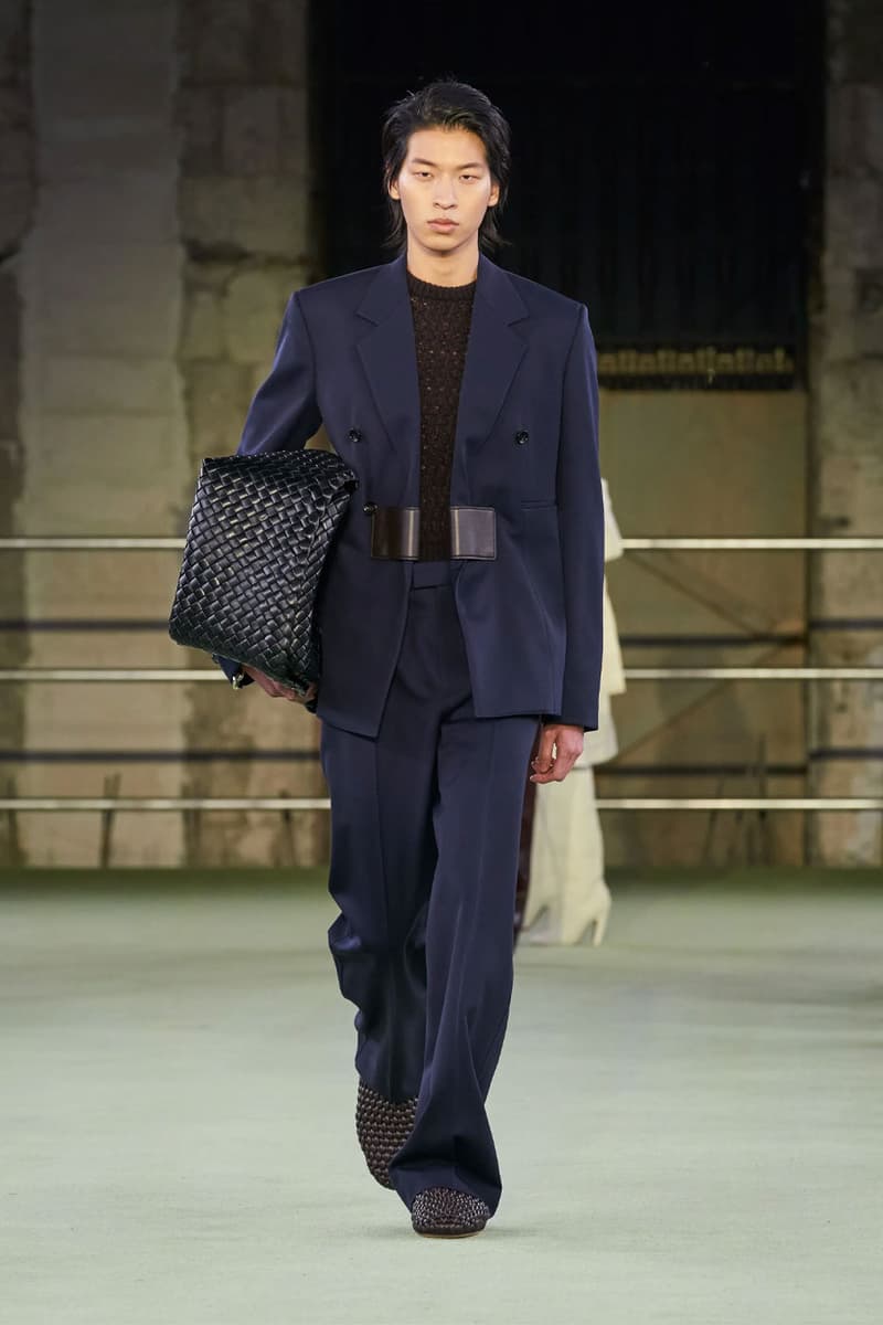 Matthieu Blazy Inaugural Bottega Veneta Collection at Milan Fashion Week FW22 runway fall winter 2022 daniel lee simplicity spectacle 