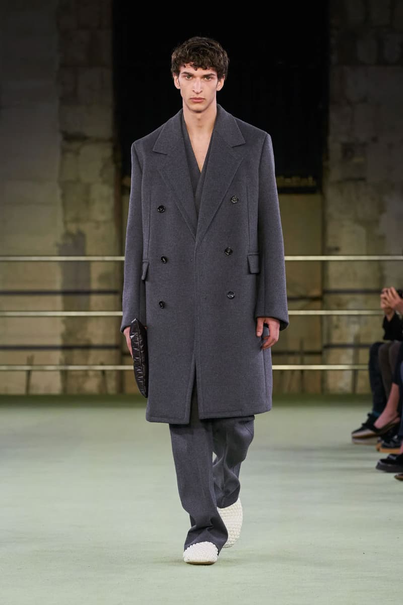 Matthieu Blazy Inaugural Bottega Veneta Collection at Milan Fashion Week FW22 runway fall winter 2022 daniel lee simplicity spectacle 