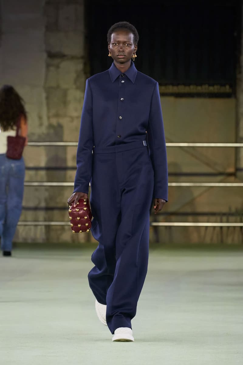 Matthieu Blazy Inaugural Bottega Veneta Collection at Milan Fashion Week FW22 runway fall winter 2022 daniel lee simplicity spectacle 