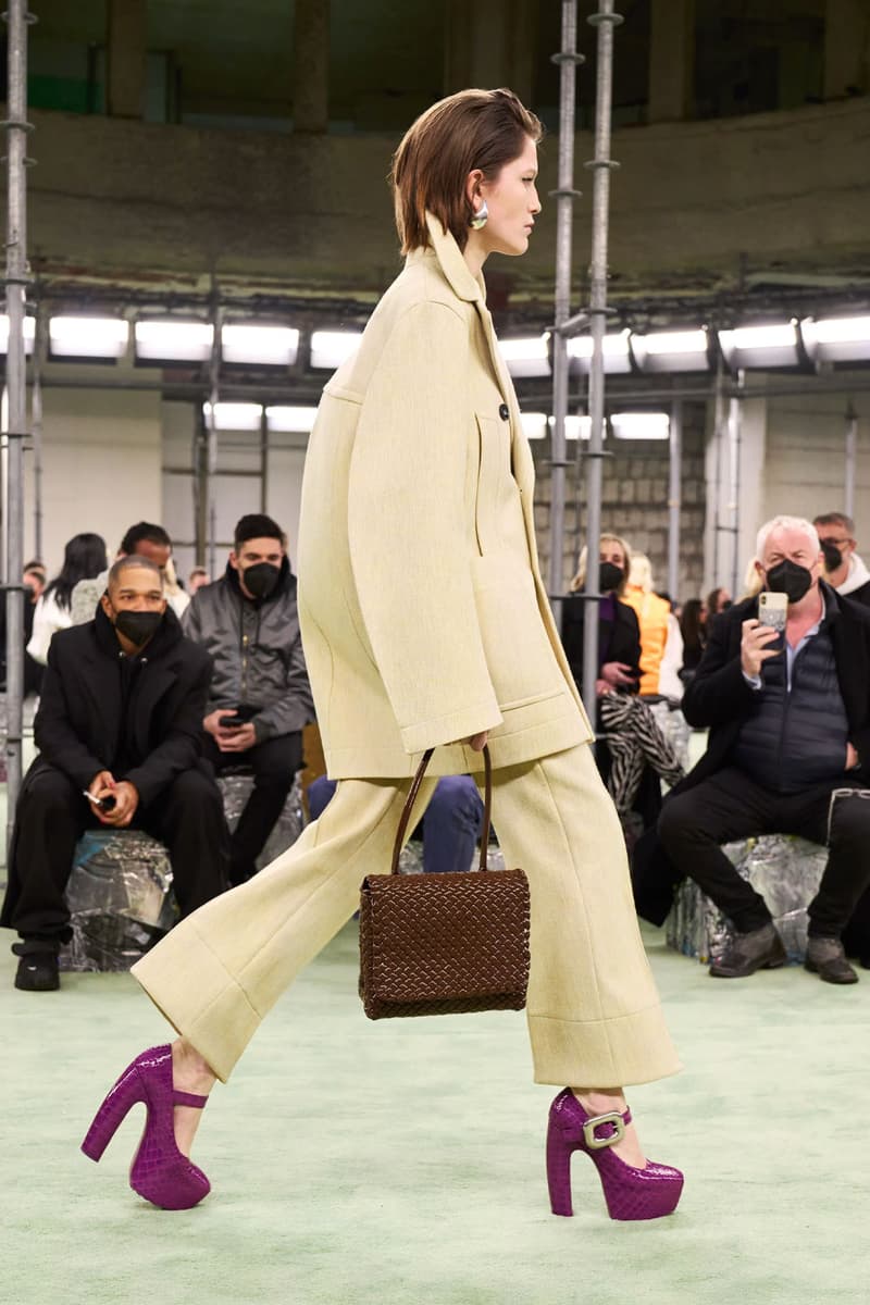 Matthieu Blazy Inaugural Bottega Veneta Collection at Milan Fashion Week FW22 runway fall winter 2022 daniel lee simplicity spectacle 