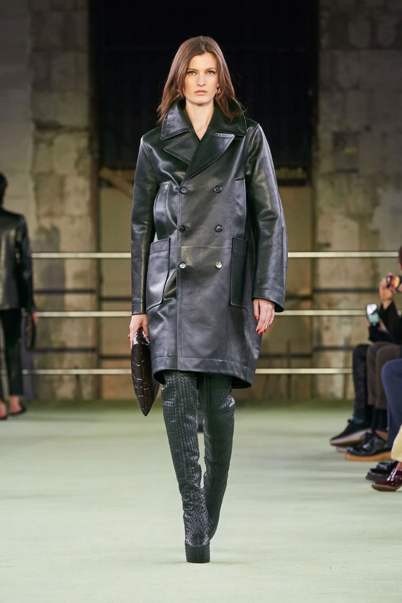 Matthieu Blazy Inaugural Bottega Veneta Collection at Milan Fashion Week FW22 runway fall winter 2022 daniel lee simplicity spectacle 