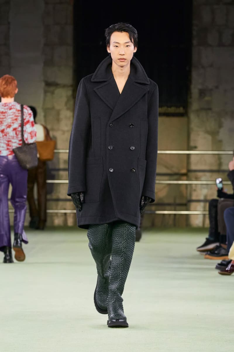 Matthieu Blazy Inaugural Bottega Veneta Collection at Milan Fashion Week FW22 runway fall winter 2022 daniel lee simplicity spectacle 