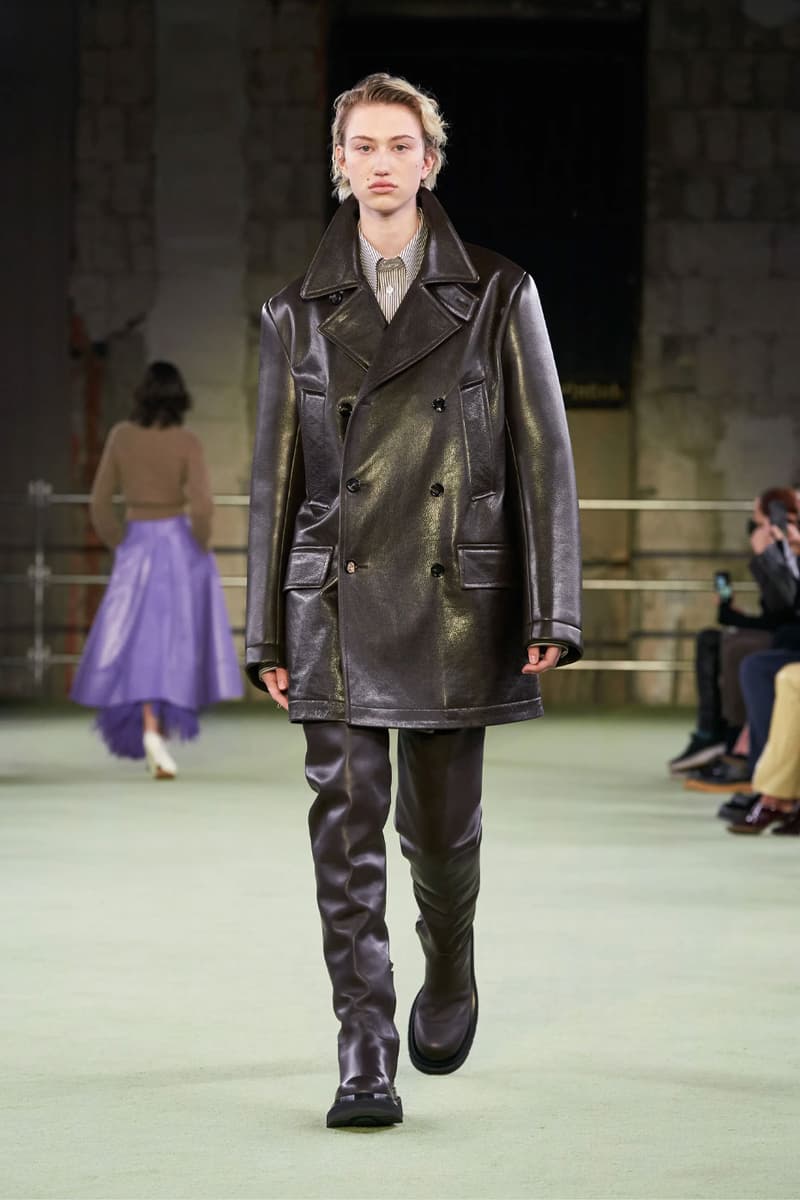 Matthieu Blazy Inaugural Bottega Veneta Collection at Milan Fashion Week FW22 runway fall winter 2022 daniel lee simplicity spectacle 