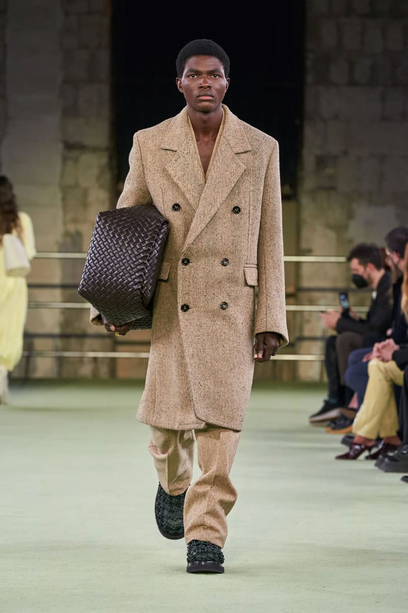 Matthieu Blazy Inaugural Bottega Veneta Collection at Milan Fashion Week FW22 runway fall winter 2022 daniel lee simplicity spectacle 