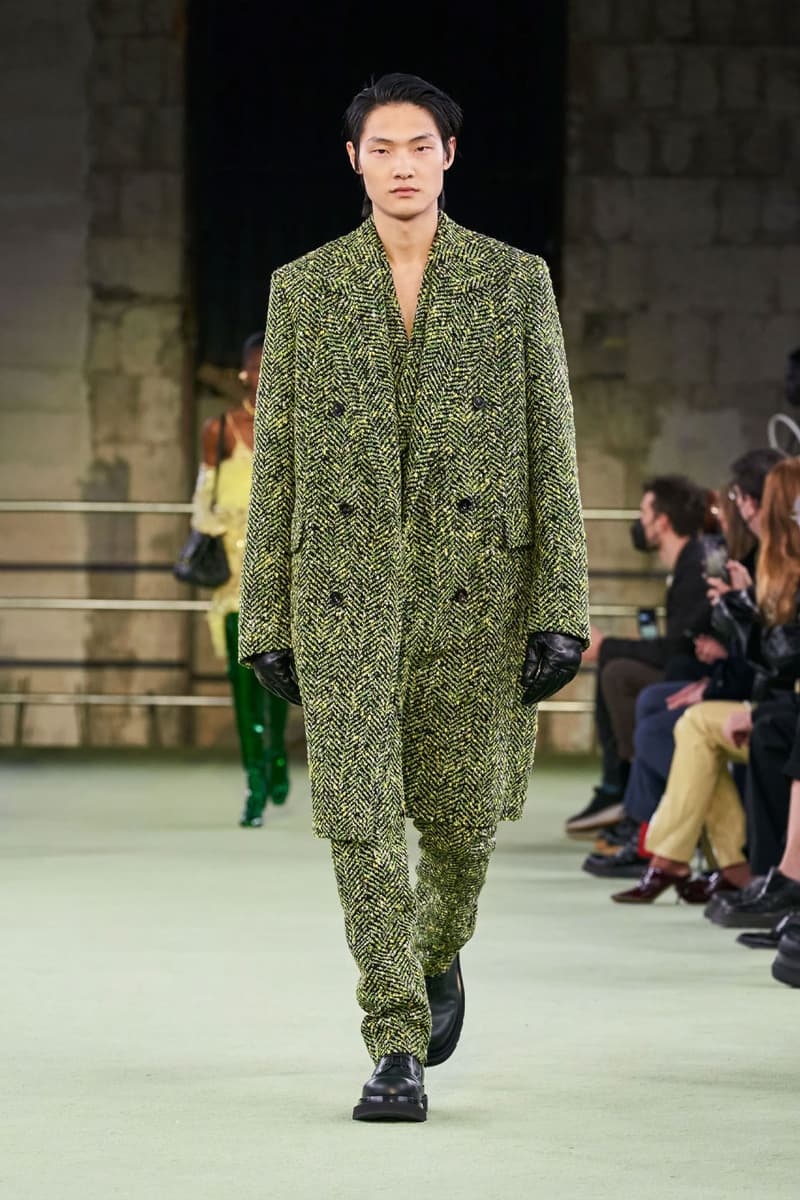 Matthieu Blazy Inaugural Bottega Veneta Collection at Milan Fashion Week FW22 runway fall winter 2022 daniel lee simplicity spectacle 