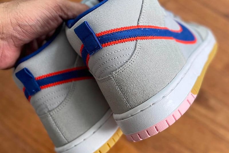 mets color nike sneakers