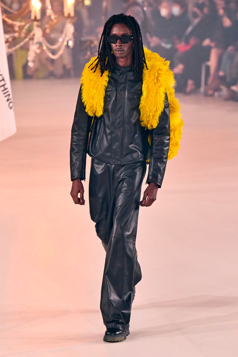Off-White™ Fall 2022 Ready-to-Wear Collection Runway Spaceship Earth: an "Imaginary Experience" Virgil Abloh POST ARCHIVE FACTION MIDNIGHT STUDIOS