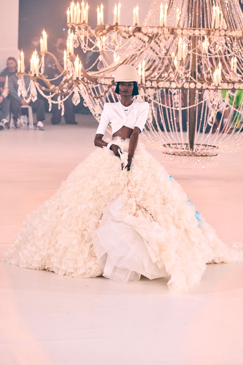 Off-White™ Fall 2022 Ready-to-Wear Collection Runway Spaceship Earth: an "Imaginary Experience" Virgil Abloh POST ARCHIVE FACTION MIDNIGHT STUDIOS