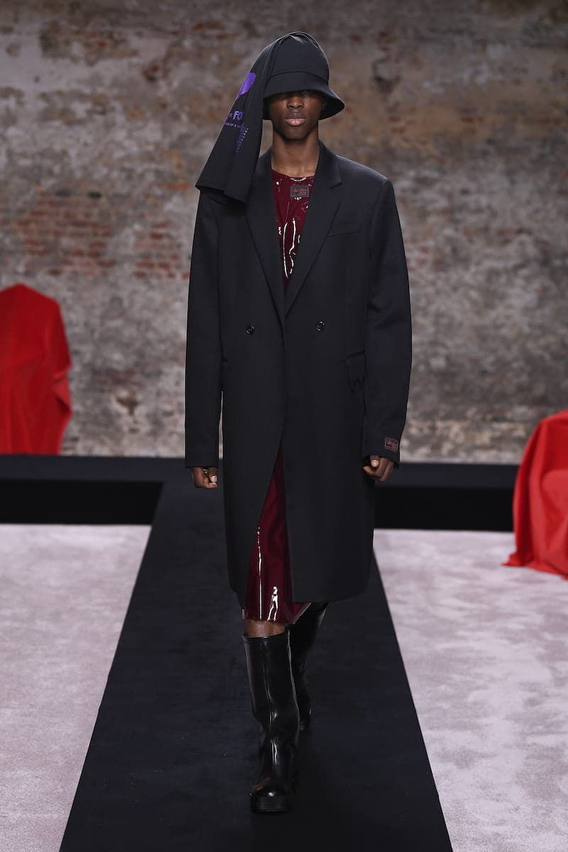 Raf Simons Fall/Winter 2022 Runway Show FW22 Collection Co-Ed Mens Womens Berghain Leather Vinyl Rubber Boots Accessories First Look