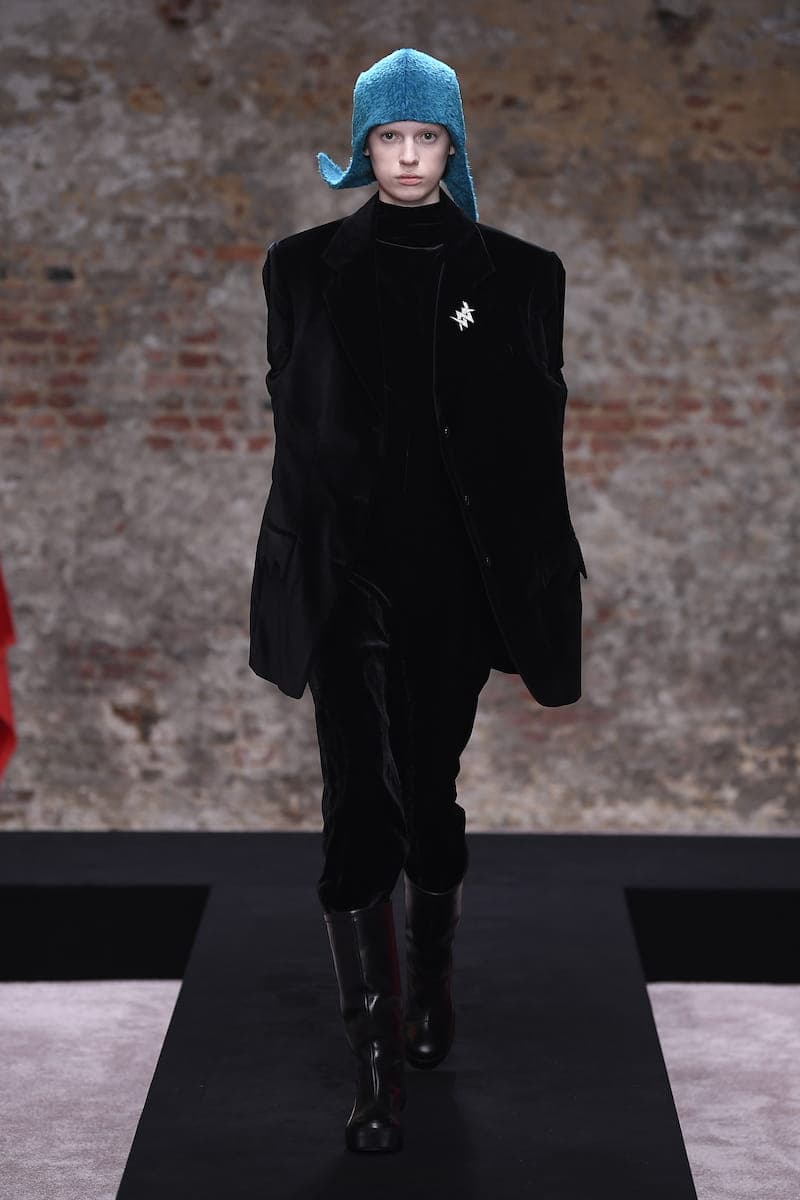 Raf Simons Fall/Winter 2022 Runway Show FW22 Collection Co-Ed Mens Womens Berghain Leather Vinyl Rubber Boots Accessories First Look