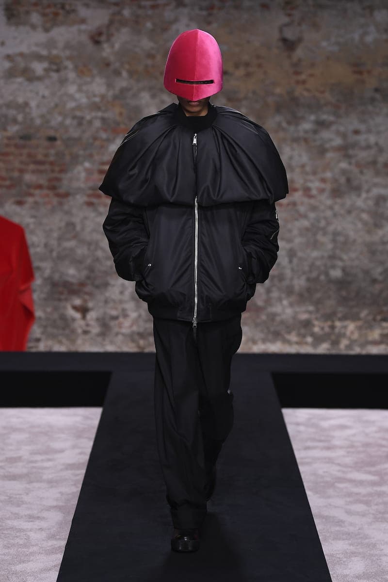 Raf Simons Fall/Winter 2022 Runway Show FW22 Collection Co-Ed Mens Womens Berghain Leather Vinyl Rubber Boots Accessories First Look