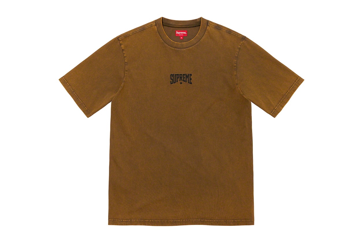 Supreme Spring/Summer 2022 Full Collection Release Info Date Buy Price Aeon Flux Ralph Steadman AOI Daido Moriyama GORE-TEX Vanson Raúl De Nieves Weirdo Dave Mitchell and Ness Ben Trogdon Harmony Korine Gummo Nate Lowman Lil’ Kim Al Green The Silver Surfer Dash Snow Alain Levitt B.B. Simon Umbro Poggi Ugo planters Airstream Trailer Meissen Mirror Anonima Castelli Pila Chair Kraft Macaroni & Cheese Rhino Trunks Wilderness Systems Aspire 105 Kayak and Paddle Bang&Olufsen Explore Portable Speaker