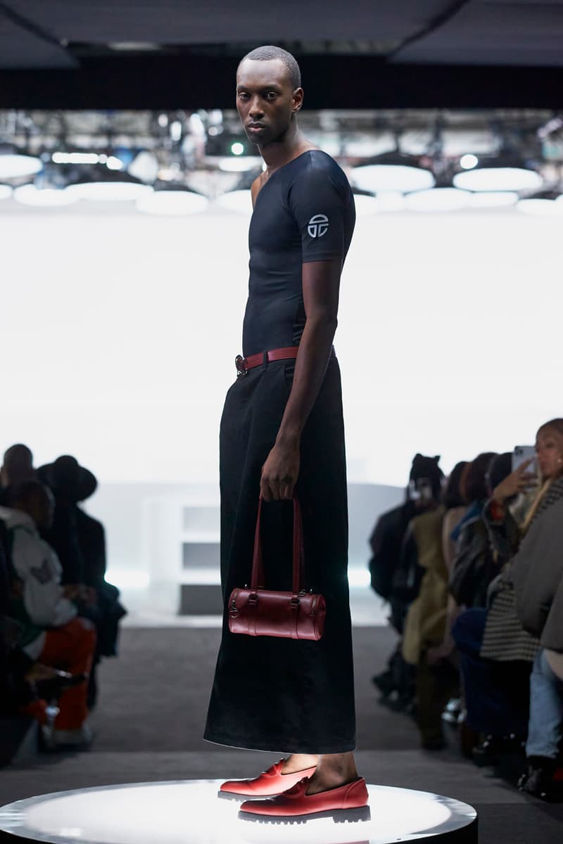 Telfar New York Fashion Week Performance Fw 22 Hypebeast Telfar New York Fashion Week Performance Fw 22 Hypebeast