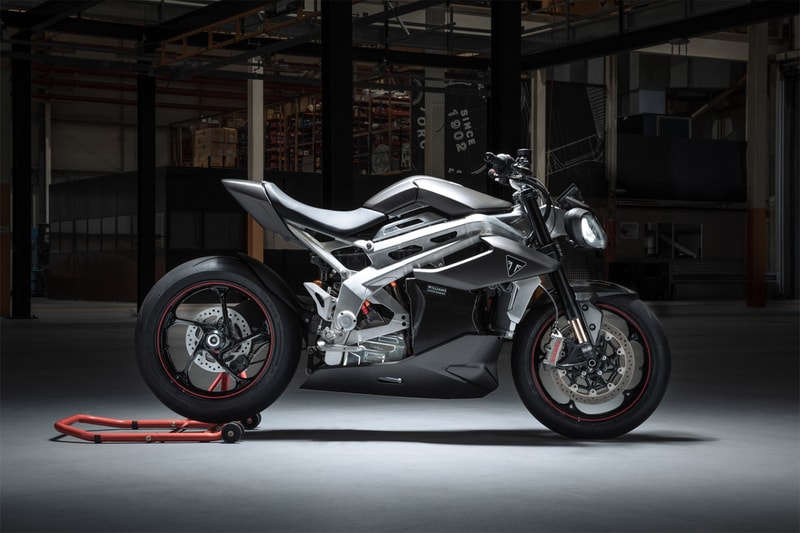 triumph williams formula 1 f1 team advanced engineering division te 1 electric motorcycle lightweight powertrain 